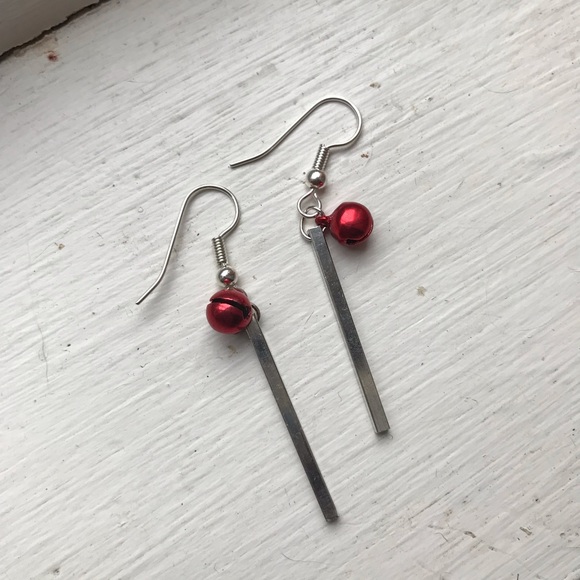 🎄 Handmade Christmas Holiday Rod & Bell Earrings - Picture 2 of 3